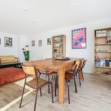 Apartament Modern With Rooftop Montreuil (Seine-Saint-Denis)