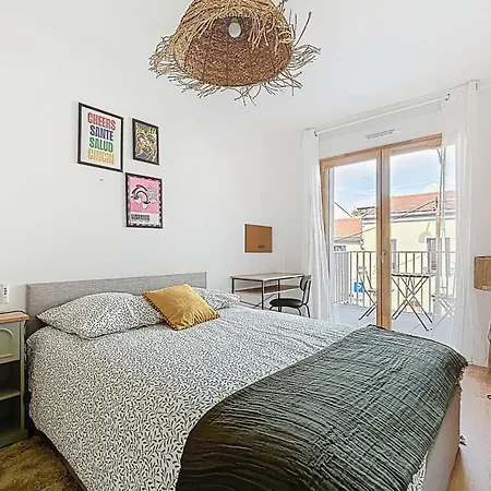 Modern With Rooftop * Montreuil (Seine-Saint-Denis)
