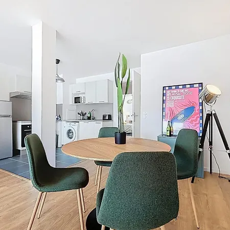 Apartament Modern With Rooftop *